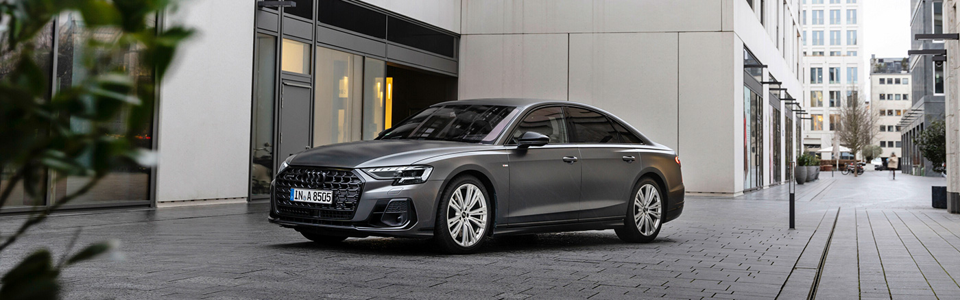 Audi A8 vue sur le coté gauche