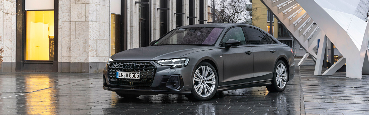 Audi A8 vue sur le coté