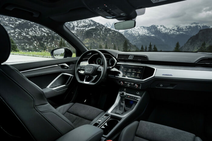 tableau de bord et interieur location audi Q3