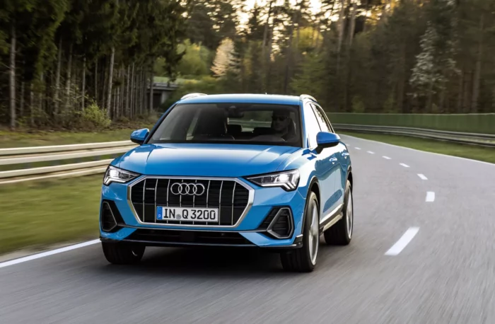 Audi Q3_de_face sur route