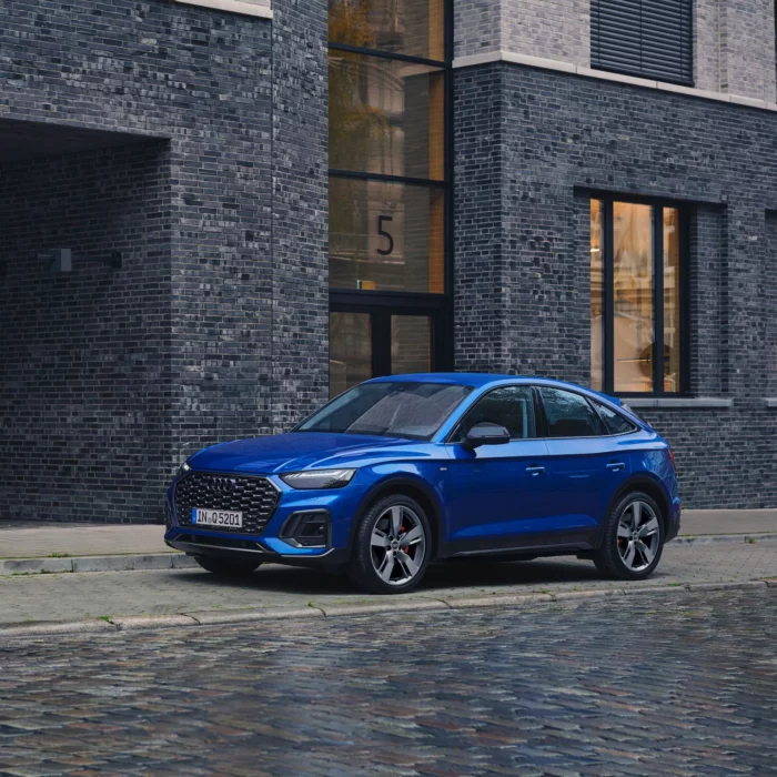 audi Q5 Sportback de côté