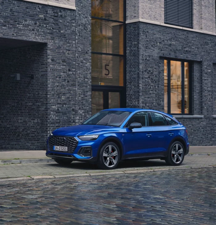 audi Q5 Sportback de côté