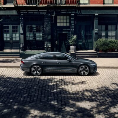voiture garée devant maison blog audi rent